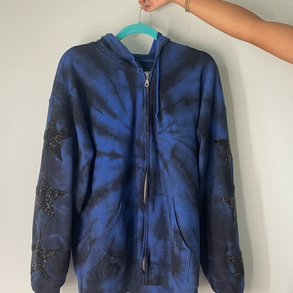 LFstores Star Patch Sleeve Zip Up Tye Dye Blue OS - Picture 2 of 3